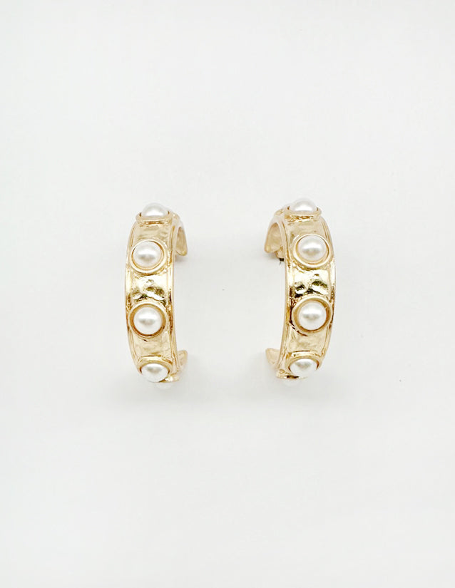 Gold Hoop with Pearl Studded Accents 1.5" Earring