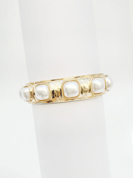 Hammered Gold Stretch Bracelet with Pearl Squares
