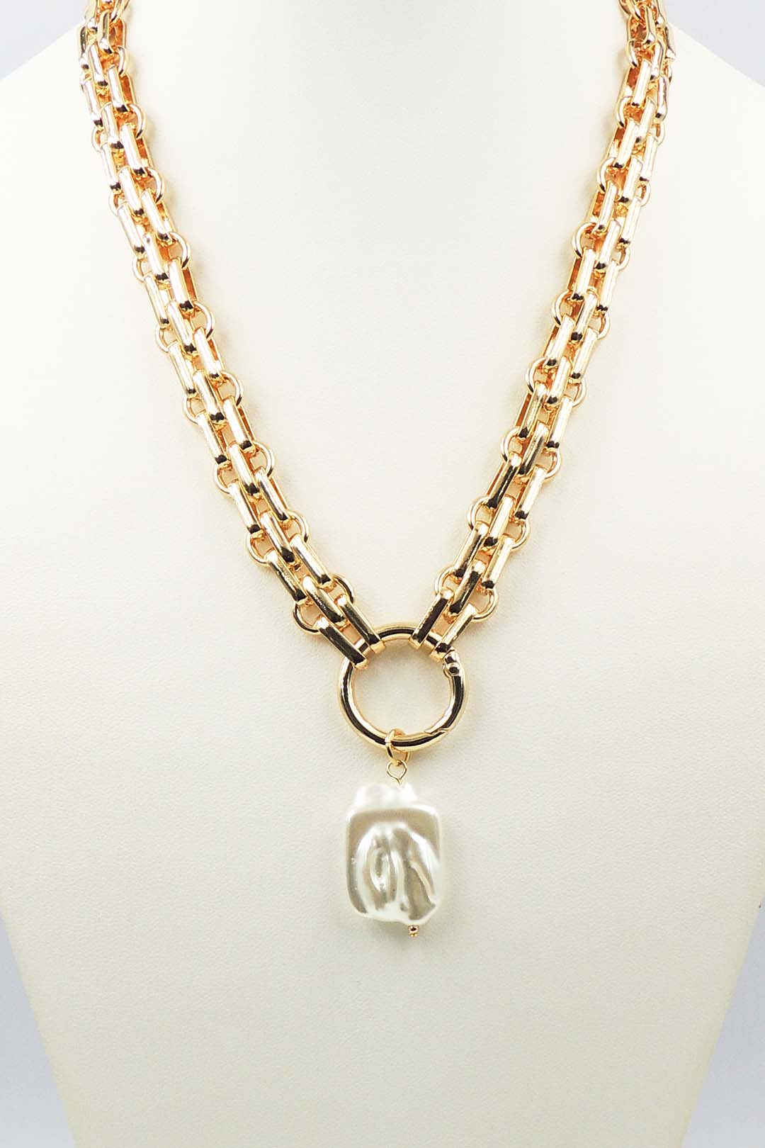 Gold Interlocking Chain with Open Circle and Square Pearl Drop 18" Necklace
