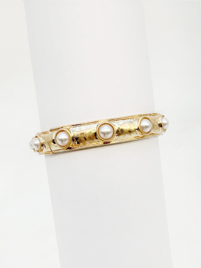 Hammered Gold with Coin Pearl Stud Stretch Bracelet