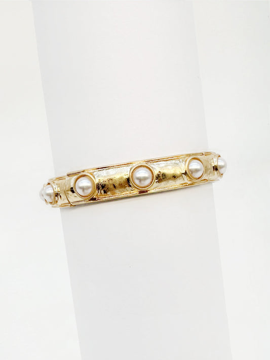 Hammered Gold with Coin Pearl Stud Stretch Bracelet