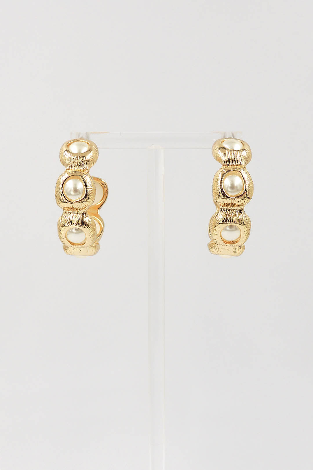 Geometric Gold 1" Hoop with Pearl Accents