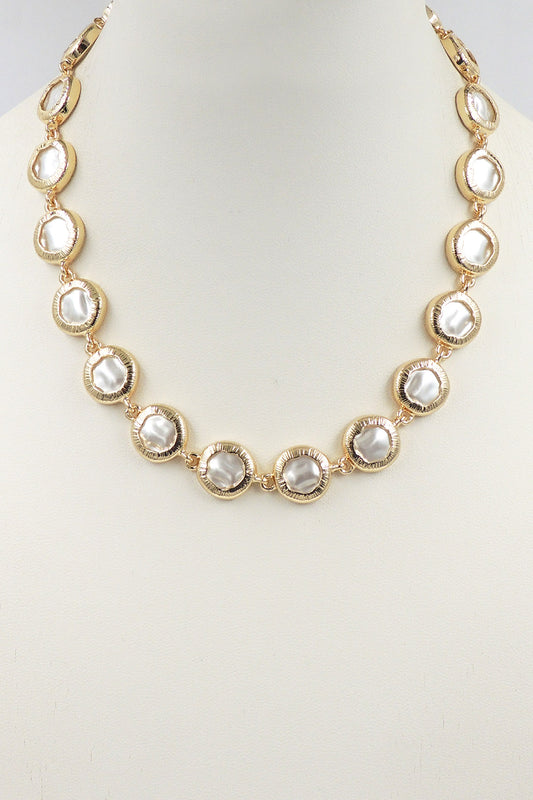 Gold Hammered Circle with Freshwater Pearl 16"-18" Necklace