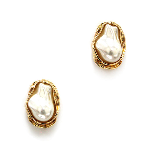 Geometric Stud with Pearl .75" Stud Earrings